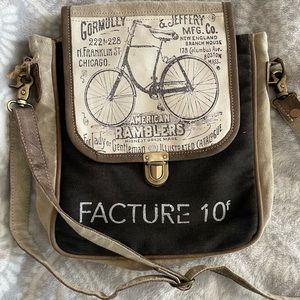 BundleMona B type CrossBody Purse